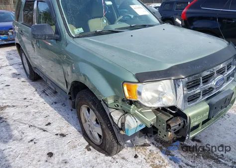 2008 Ford Escape Xlt from USA, damaged, VIN 1FMCU93158KA33405